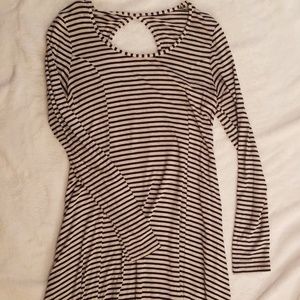 Looze Fittinf Striped Dress